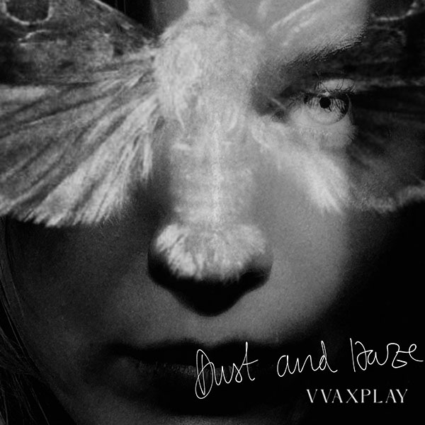 У проекта Ани Ждановой и Стаса Мурашко VVaxplay вышел дебютный альбом