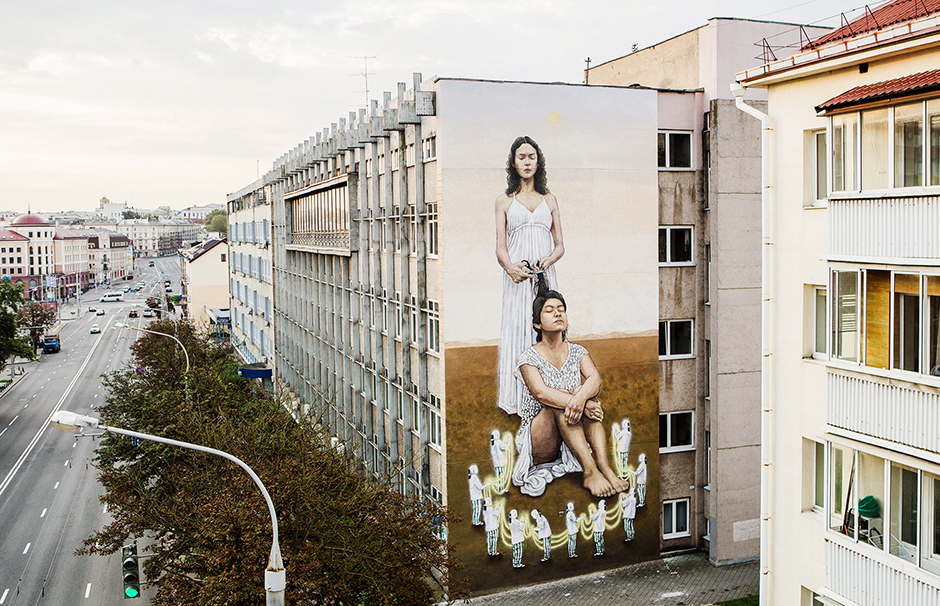 MINSK, BELARUS - AUGUST 12, 2019: Street Art On Oktyabrskaya Street.  Graffiti (mermaid, Cat, Giraffes, Roses, Kiss) On Wall Of Industrial  Building, Created As Part Of Vulica Brasil Festival (author Rogerio  Fernandes