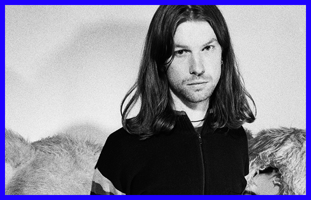 Aphex Twin анонсировал EP серией загадочных постеров